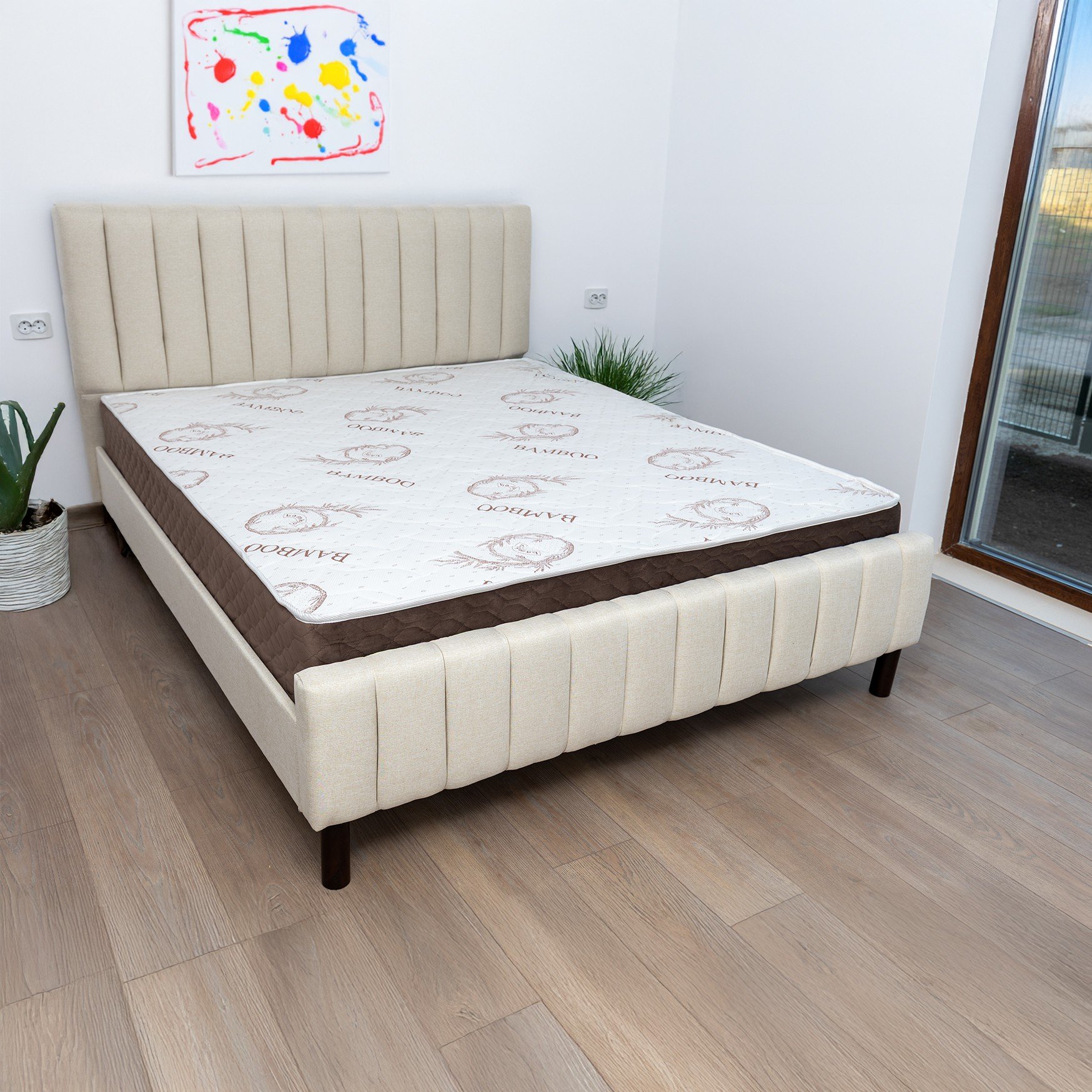 Produse - Set pat dublu Erzon, elemente lemn masiv, tapitat cu stofa, cu somiera, crem si saltea ortopedica Optima Bamboo, margine antilasare, banda aerisire, 160x200 cm