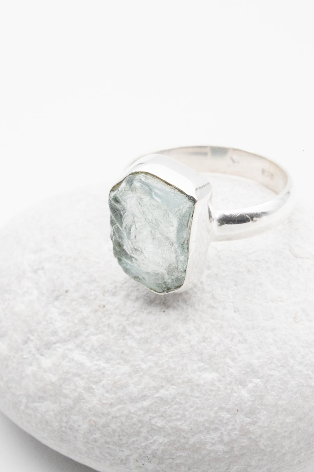BIJUTERII ARGINT - Inel Handmade din Argint 925 si Topaz