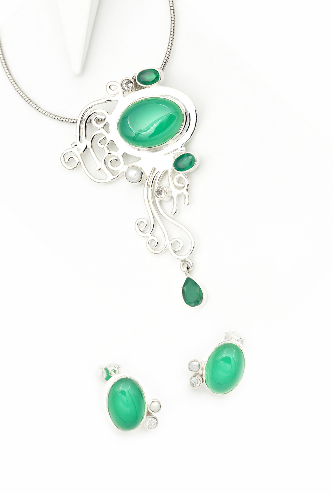SETURI - Set Cercei si Pandantiv din Argint 925 cu Onix Verde si Perla