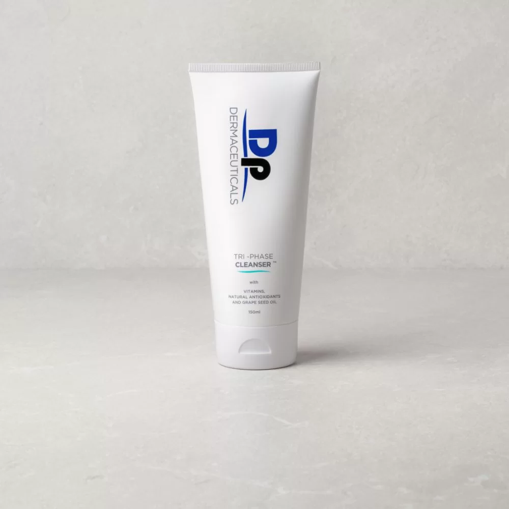Ten matur cu riduri - Tri-Phase Cleanser DP Dermaceuticals 150 ml